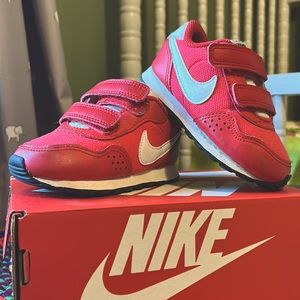 Nike Md Valiant SE Toddler 6c Siren Red Ready Player One Theme Sneakers Shoes